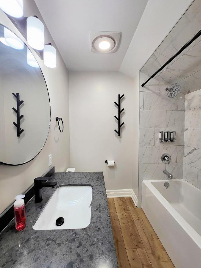 The Cozy Cove Modern King-Bedroom Full Apartment Saint Catharines Exterior photo